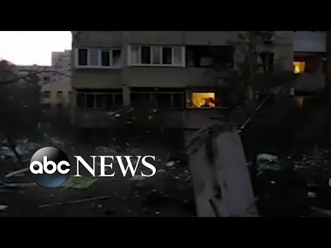 Read more about the article Ukraine emergency services evacuate building, put out fire in Kyiv