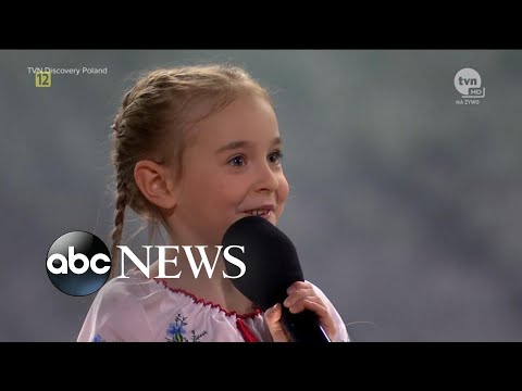 You are currently viewing Ukrainian girl who sang in bomb shelter raises money for relief efforts