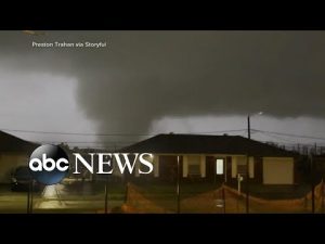 Read more about the article Tornado outbreak kills 1 in Louisiana l GMA