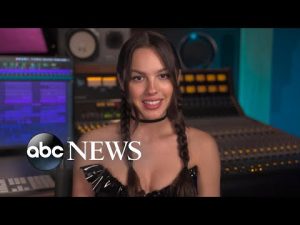 Read more about the article Olivia Rodrigo talks about her rise to the top of the charts | Nightline