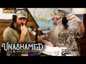 Read more about the article Phil Is Grossed Out by Jase’s Ears & Jase Declares the Human Body a Big Basket of Doom | Ep 449