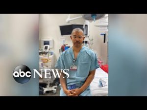 Read more about the article Chicago ER doctor chronicles year of heartbreak and healing