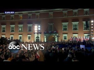 Read more about the article Biden delivers address to crowd in Poland