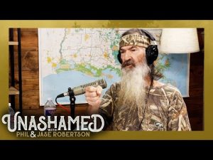 Read more about the article Phil Robertson Describes Intelligent Design to the Atheist Crowd