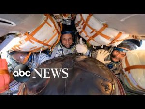 Read more about the article Soyuz MS-19, a Thanksgiving service and dry Lake Powell: World in Photos, March 30