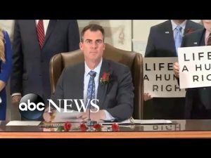 Read more about the article Oklahoma governor signs law making nearly all abortions illegal l GMA