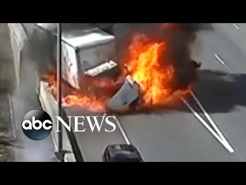 You are currently viewing Driver survives fiery crash on highway