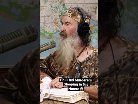 You are currently viewing Phil Robertson Once Had Two Murderers Sleep at His House | #shorts