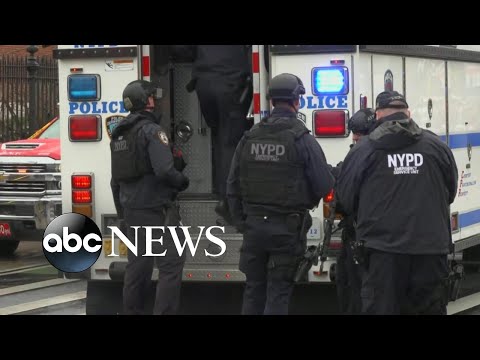 You are currently viewing Authorities continue search for Brooklyn subway shooting suspect I ABCNL
