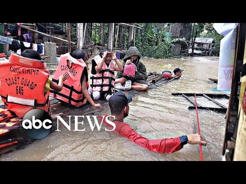 You are currently viewing Floods, a vigil for quarterback and ghost gun regulation: World in Photos, April 13