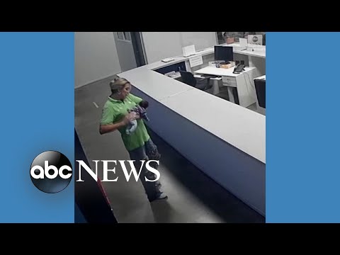 You are currently viewing Health worker saves 17-day-old baby