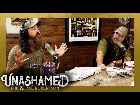 You are currently viewing Jase Robertson Shocks a Girl Back to Consciousness in True Redneck Style