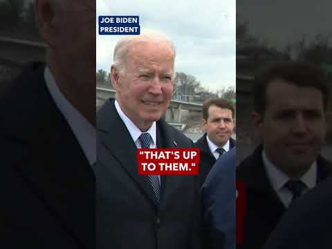 You are currently viewing Pres. Biden asked if people should still wear masks after travel mandate was struck down.