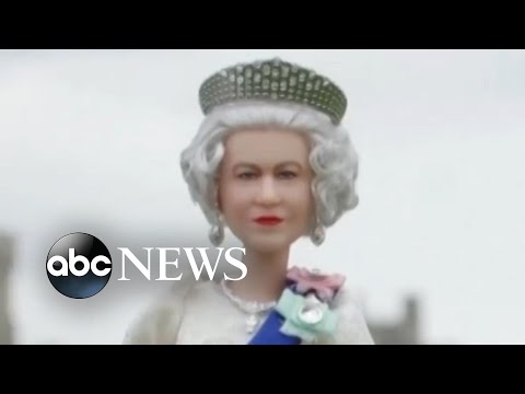 Read more about the article Queen Elizabeth gets her own Barbie doll for Platinum Jubilee