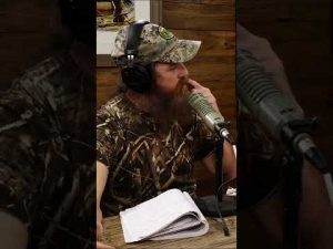 Read more about the article Jase Robertson Warns of the Cursed Life You’ll Live Without Jesus
