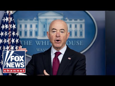 You are currently viewing DHS Secretary Mayorkas faces questions on border policy