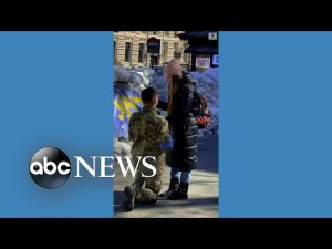 Read more about the article Ukrainian soldier proposes to girlfriend