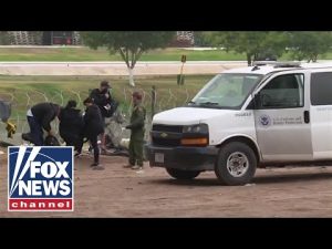 Read more about the article Border patrol chief warns migrants of cartel dangers
