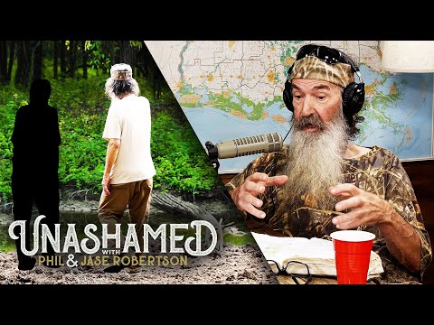 You are currently viewing Phil Comes Face-to-Face with the Actor Playing Him in a Movie & Why Jase Loves His TV Crew | Ep 469