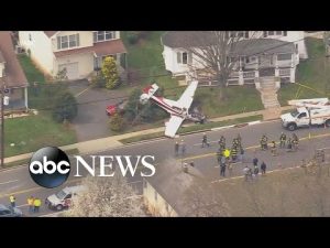 Read more about the article 1 injured after small plane crash
