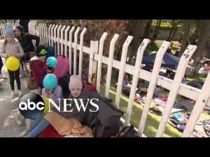 Read more about the article Ukrainian and Russian refugees seek asylum at US-Mexico border