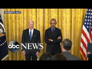 Read more about the article Former President Obama receives a standing ovation during White House visit