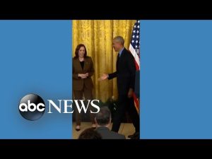 Read more about the article Obama jokingly trolls Biden at White House event