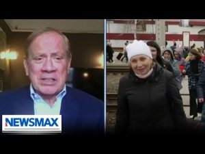 Read more about the article Former NY Governor expresses horror over war devastation and delivers humanitarian aid to Ukraine