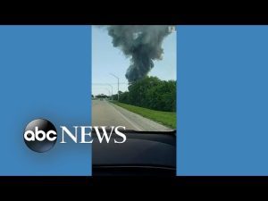 Read more about the article Huge smoke rises from scrapyard fire in Florida