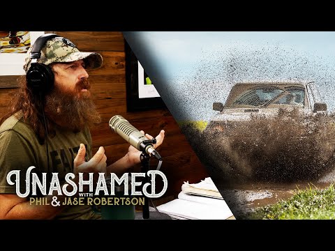 You are currently viewing Jase Faces Disaster in an Electric Vehicle & Phil Warns About Earthly Treasures | Ep 476