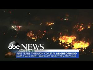 Read more about the article Fire tears through coastal neighborhood