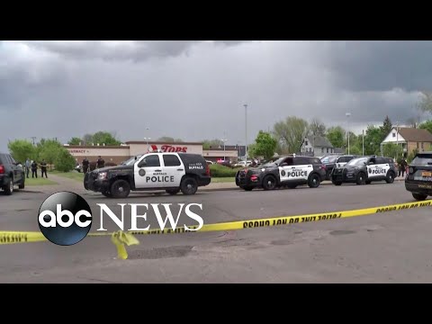 You are currently viewing At least 10 killed in Buffalo supermarket shooting