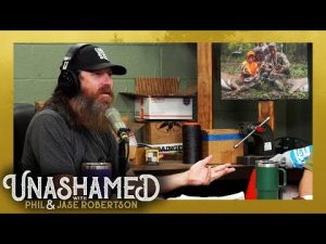 Read more about the article Jase Is Still Laughing at This Collection Plate Gaffe