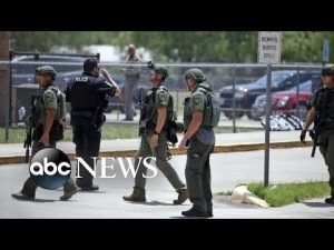 Read more about the article New questions about the police response to the deadly school shooting in Uvalde l ABCNL