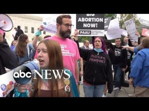 Read more about the article How Gen Z approaches conversations about abortion and Roe v. Wade