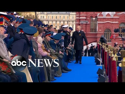 You are currently viewing Vladimir Putin blames West for invasion as Russian forces bombard eastern Ukraine