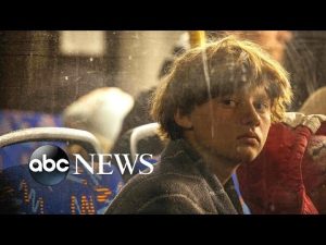 Read more about the article War refugees, protests and Kentucky Derby winner: World in Photos, May 9