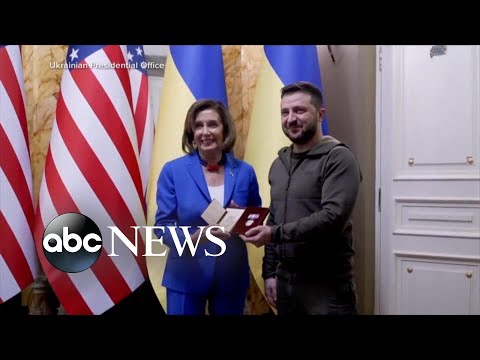 You are currently viewing House Speaker Pelosi meets with Ukrainian President Zelenskyy in Kyiv