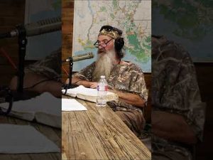 Read more about the article Phil Robertson Delivers the Encouragement You Need for When You Fall Short