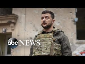 Read more about the article Zelenskyy sounds alarm over battle for key city