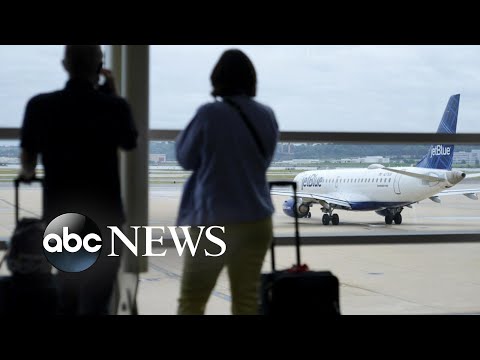 You are currently viewing White House lifts COVID-19 testing requirement for international travelers
