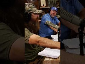 Read more about the article Jase Robertson Is Embarrassed by a Hilarious Misunderstanding with His Son