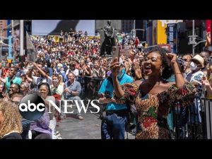 Read more about the article Juneteenth celebrations, music festivals, monsoon floods: World in Photos, June 20