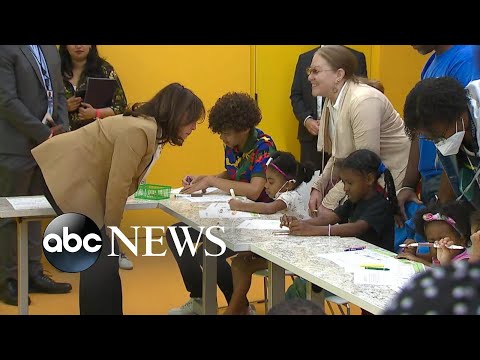 You are currently viewing VP Harris surprises kids at Juneteenth celebration