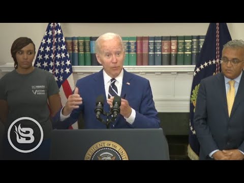 You are currently viewing Biden Staffers CRINGE As He Takes Unplanned Questions From the Press