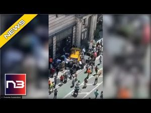 Read more about the article After Taxi Crushed Two Women, SOMETHING Incredible Happened