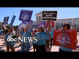 Read more about the article Supreme Court overturns Roe v. Wade after five decades