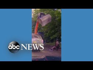 Read more about the article Man threatens state troopers with excavator