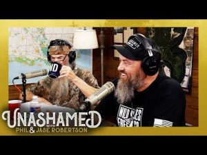 Read more about the article Willie Robertson Got ROASTED for His 50th Birthday!