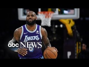 Read more about the article NBA star Lebron James becomes a billionaire